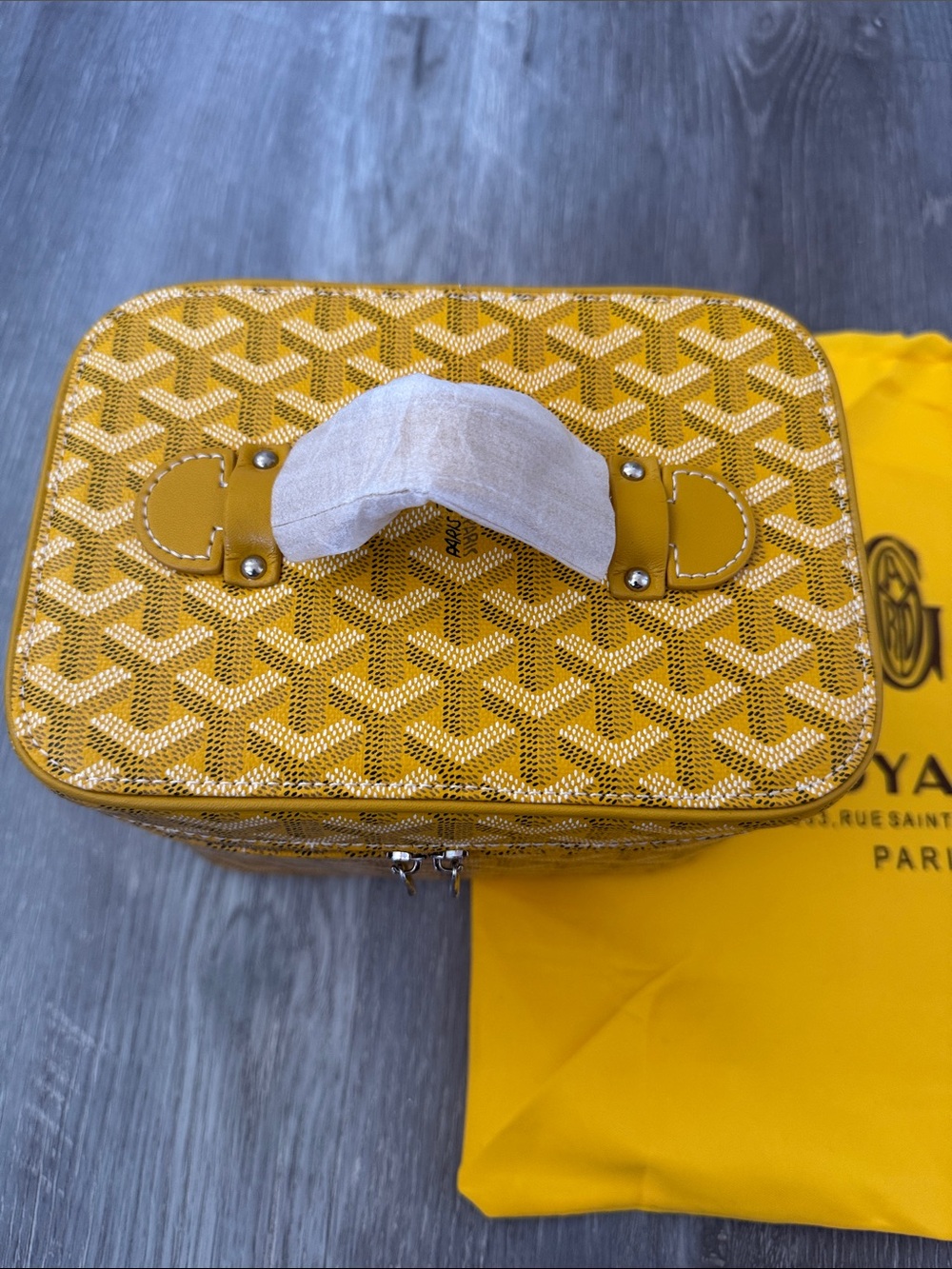 Source Unknown Yellow Chevron Travel Vanity Case - Picture 2 of 11